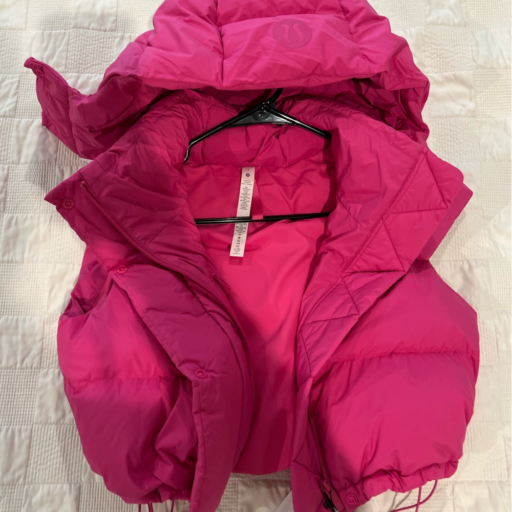 NWT Lululemon Cropped Puffer Vest Pink